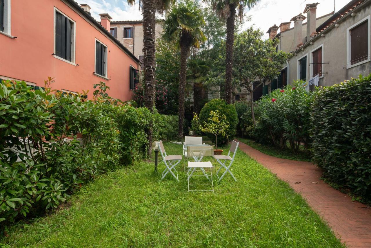 Garden Apartment Benátky Exteriér fotografie